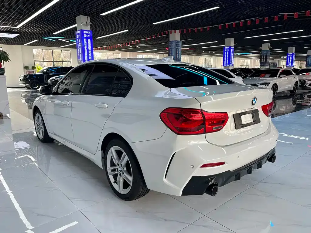 BMW 1 Series 2021 из CN, фото 3