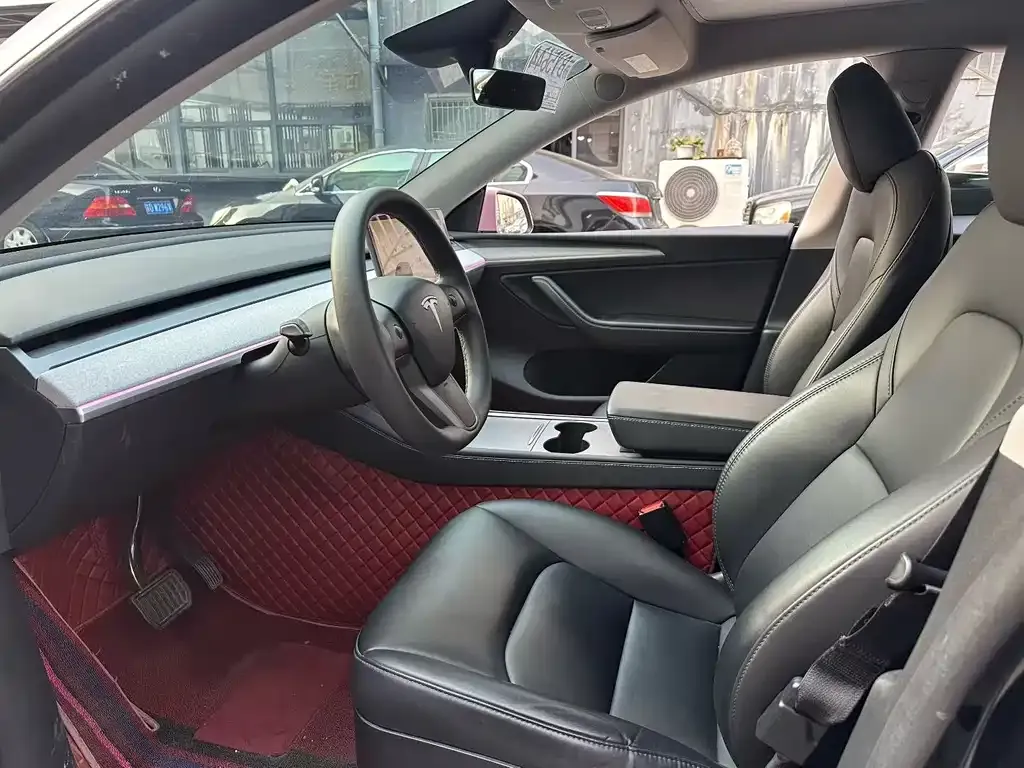 Tesla Model Y 2024 из CN, фото 2