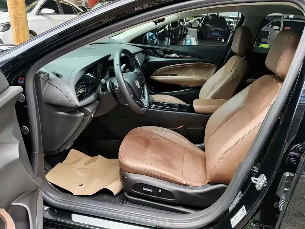 Buick Regal 2022 из CN, фото 2