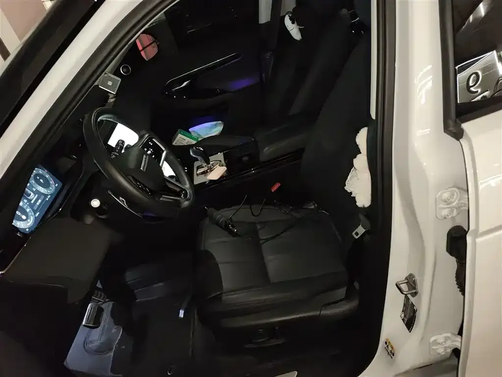Land Rover Evoque 2024 из CN, фото 9