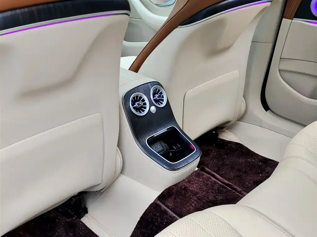 Mercedes-Benz E-Class 2023 из CN, фото 5