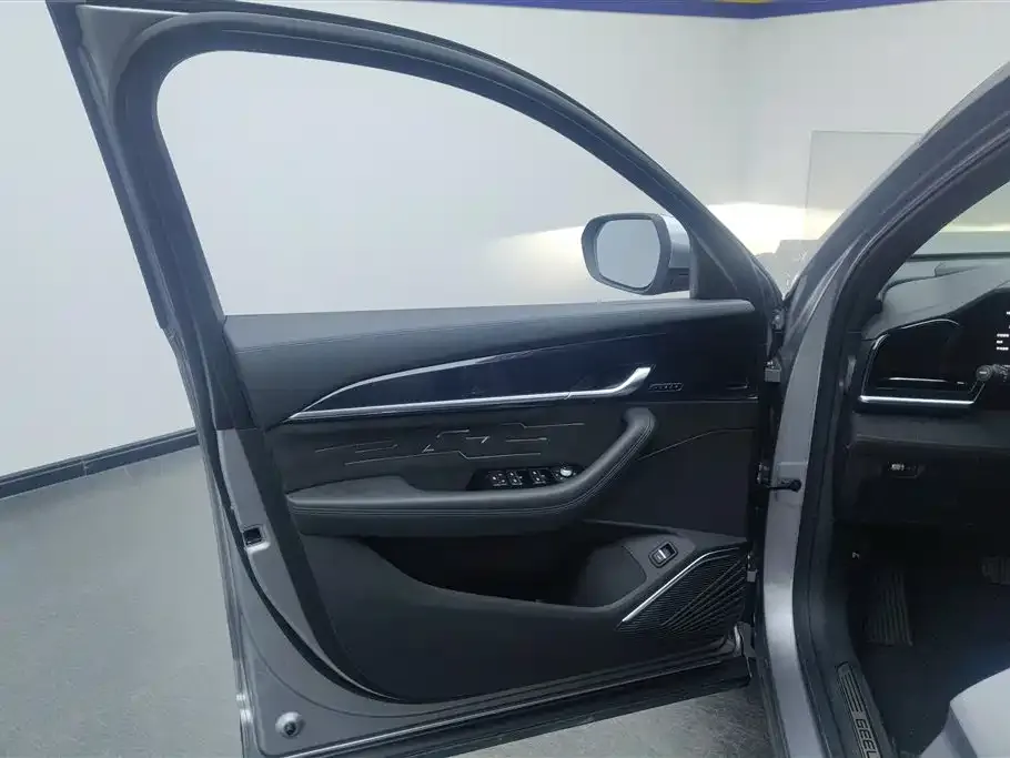 Geely Xingyue L 2024 из CN, фото 3