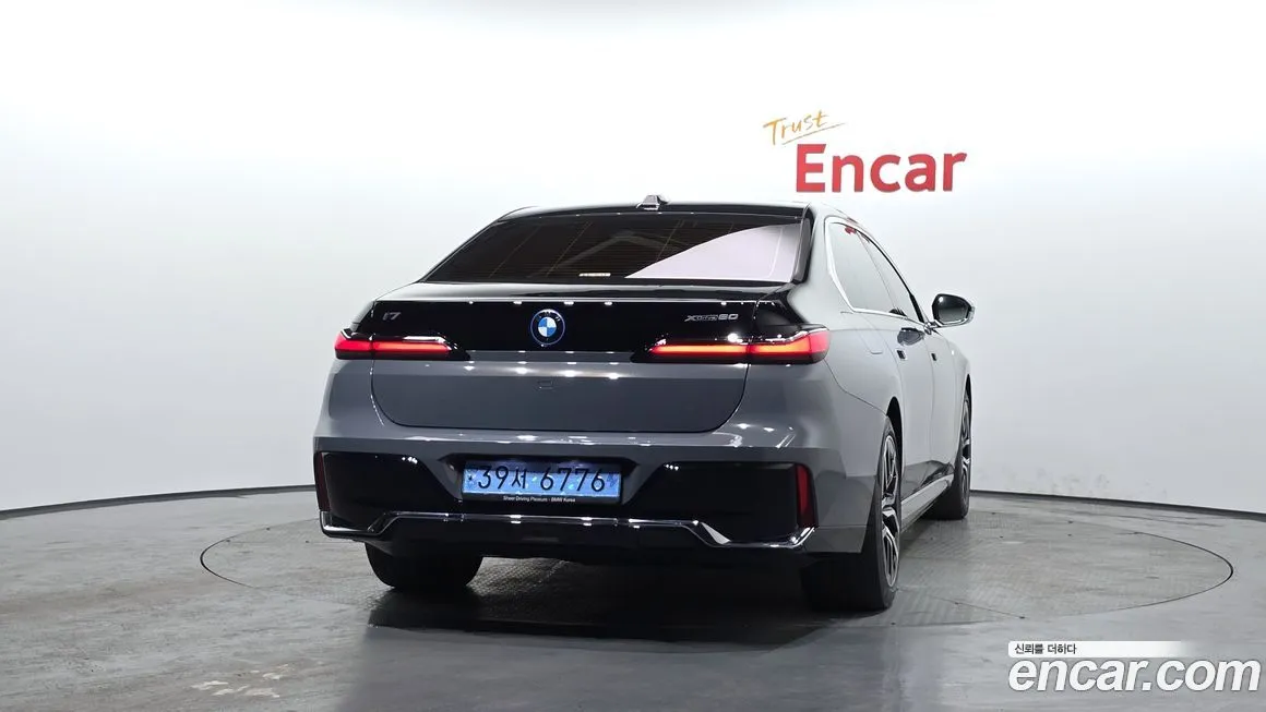BMW i7 — фото 9