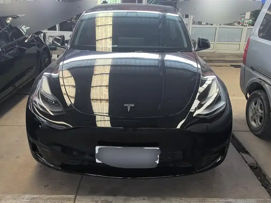 Tesla Model Y — фото 4