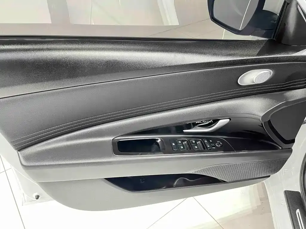 Hyundai Elantra 2022 из CN, фото 6