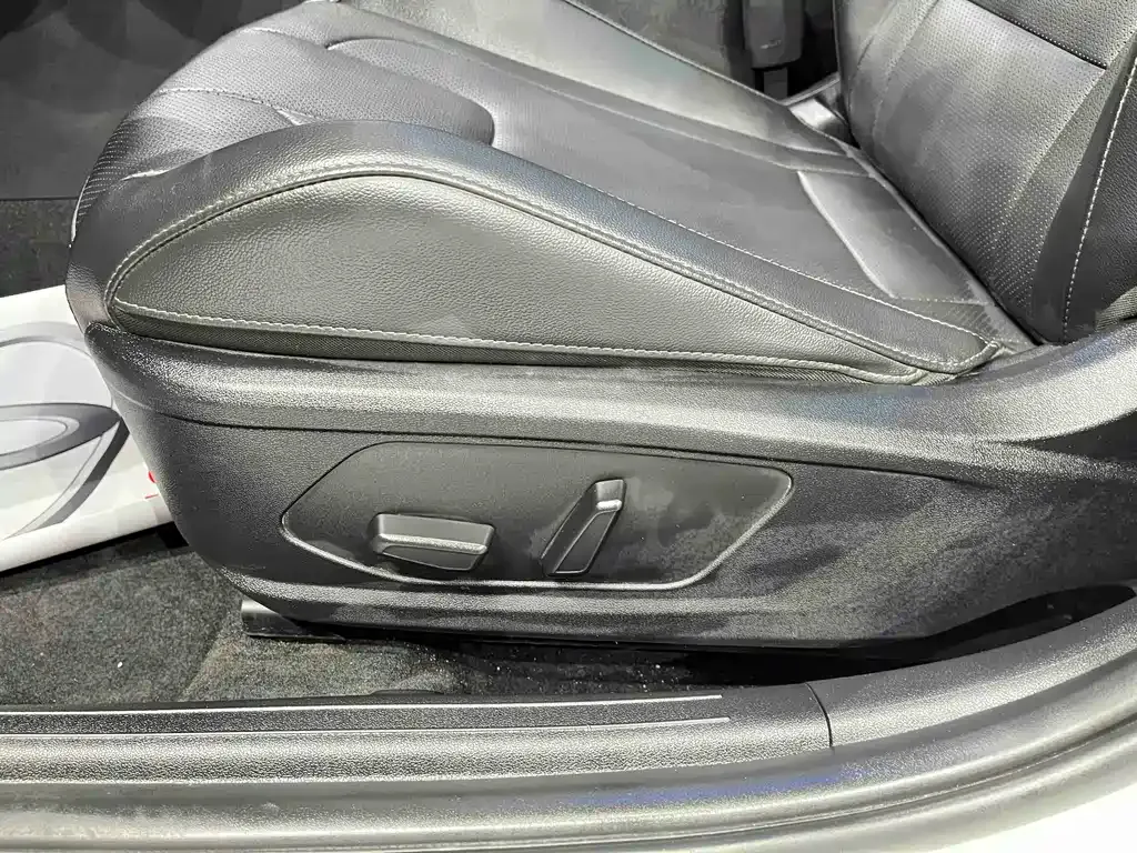 Hyundai Elantra 2022 из CN, фото 10