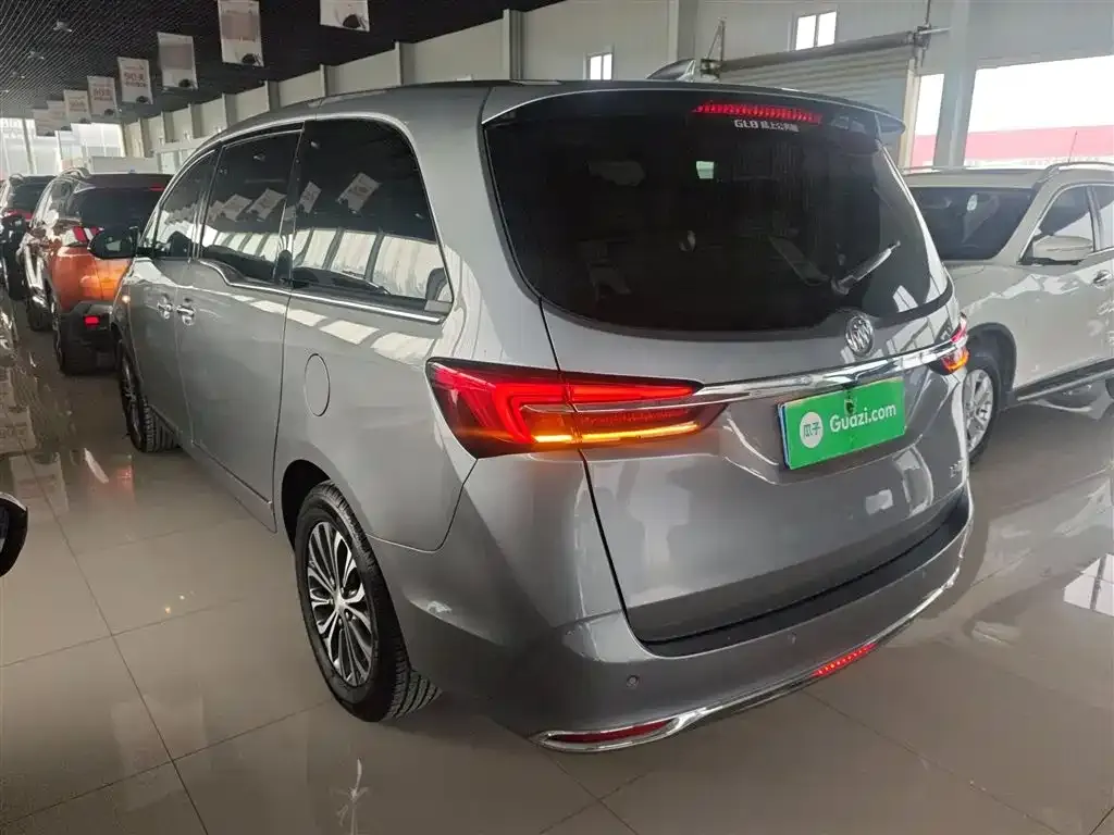 Buick GL8 2021 из CN, фото 9