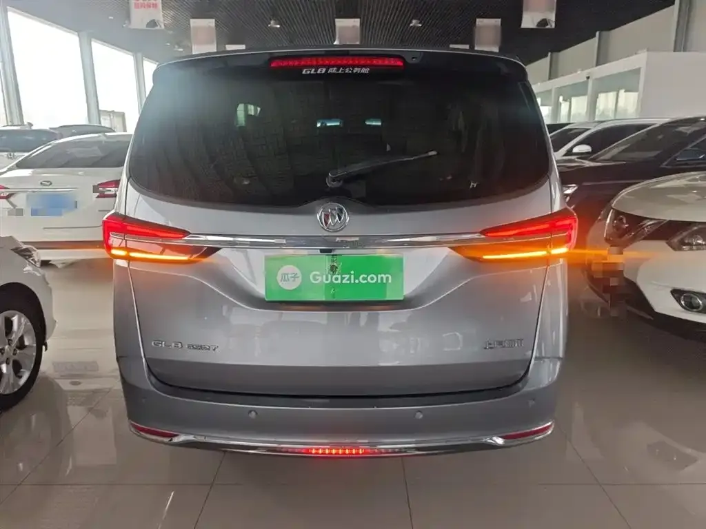 Buick GL8 2021 из CN, фото 2