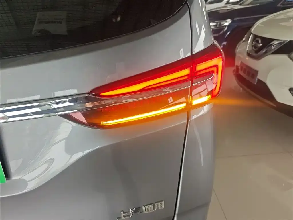 Buick GL8 2021 из CN, фото 7