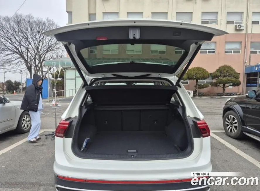 Volkswagen Tiguan — фото 3