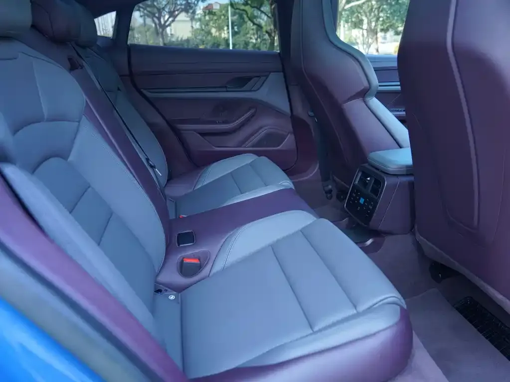 Porsche Taycan 2024 из CN, фото 3