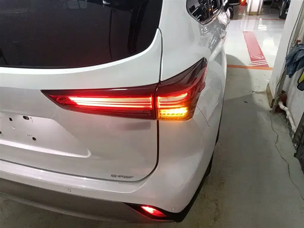 Toyota Highlander 2022 из CN, фото 7
