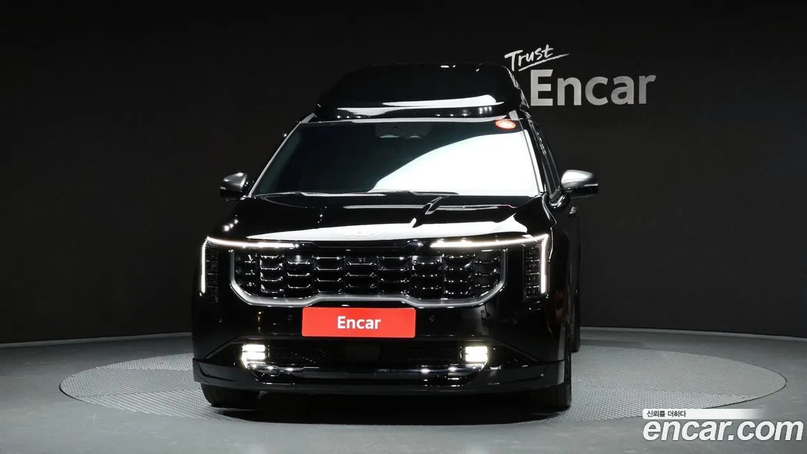 Kia Carnival — фото 10