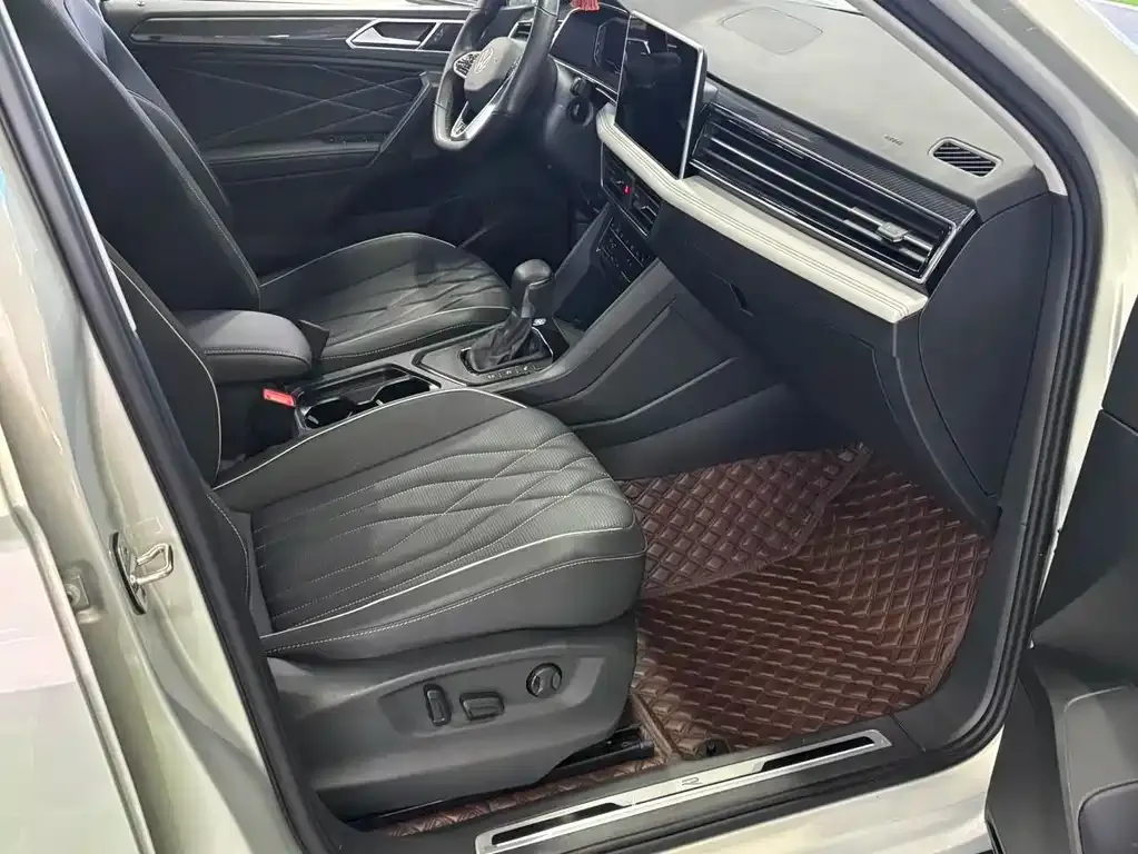 Volkswagen Tiguan L 2022 из CN, фото 3
