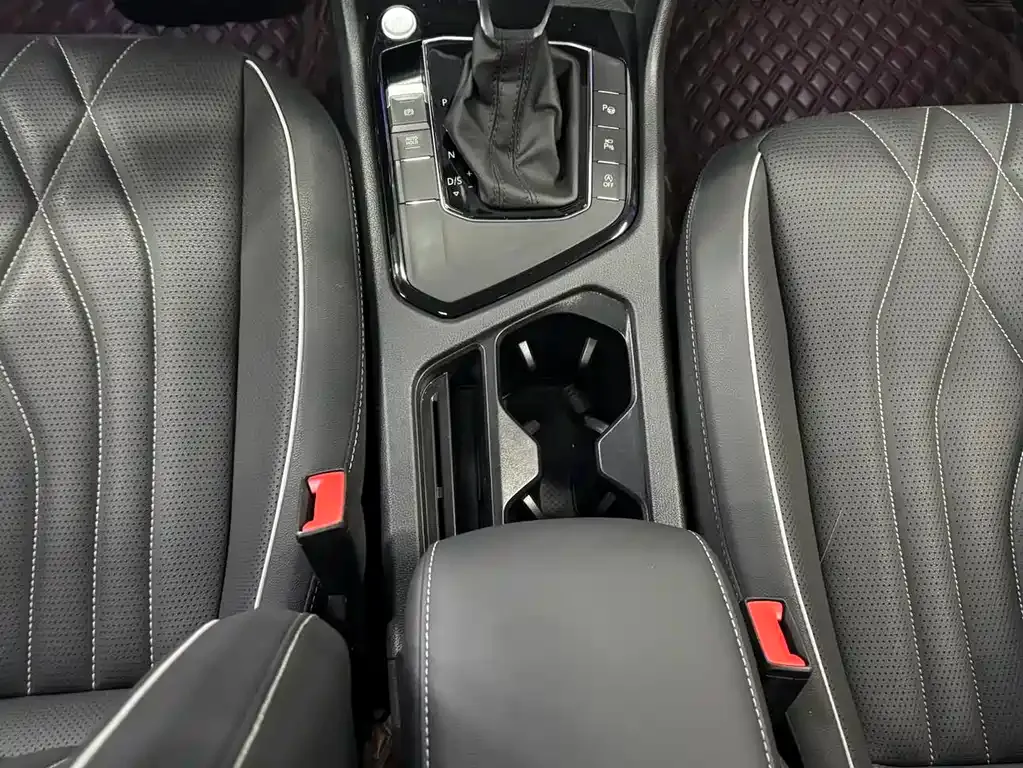 Volkswagen Tiguan L 2022 из CN, фото 6