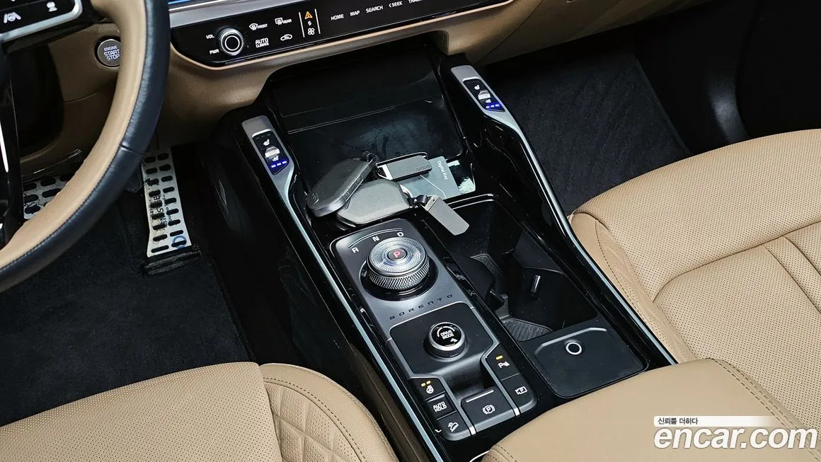 Kia Sorento — фото 8