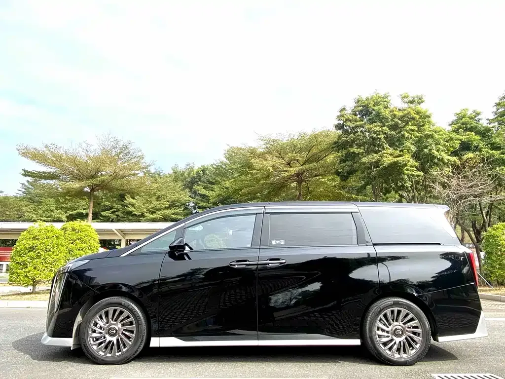 GAC Motor Trumpchi M8 — фото 10