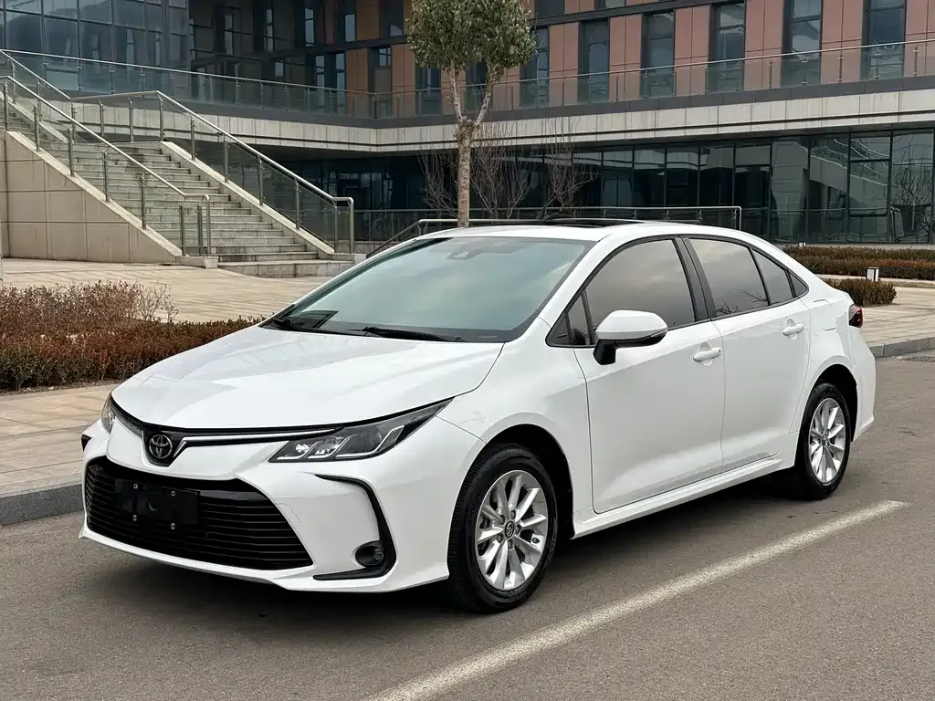Toyota Corolla 2022 из CN, фото 1