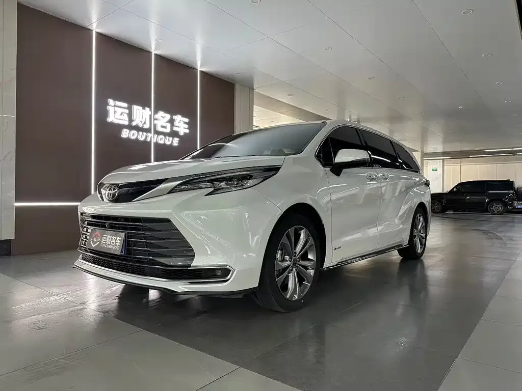Toyota Sienna 2024 из CN, фото 1