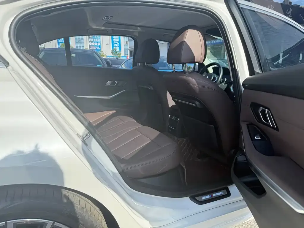 BMW 3 Series 2021 из CN, фото 4