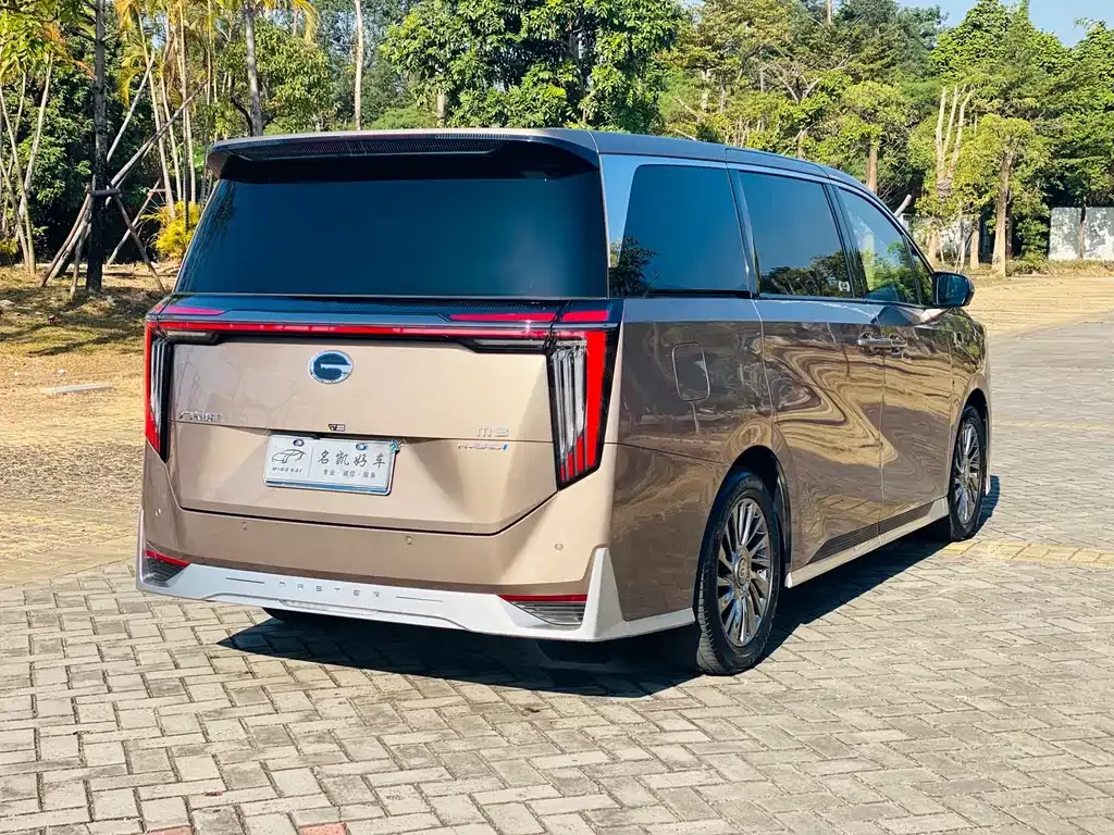 GAC Motor Trumpchi M8 — фото 2