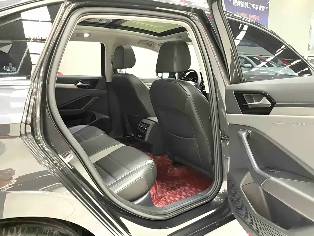 Volkswagen Sagitar 2022 из CN, фото 10