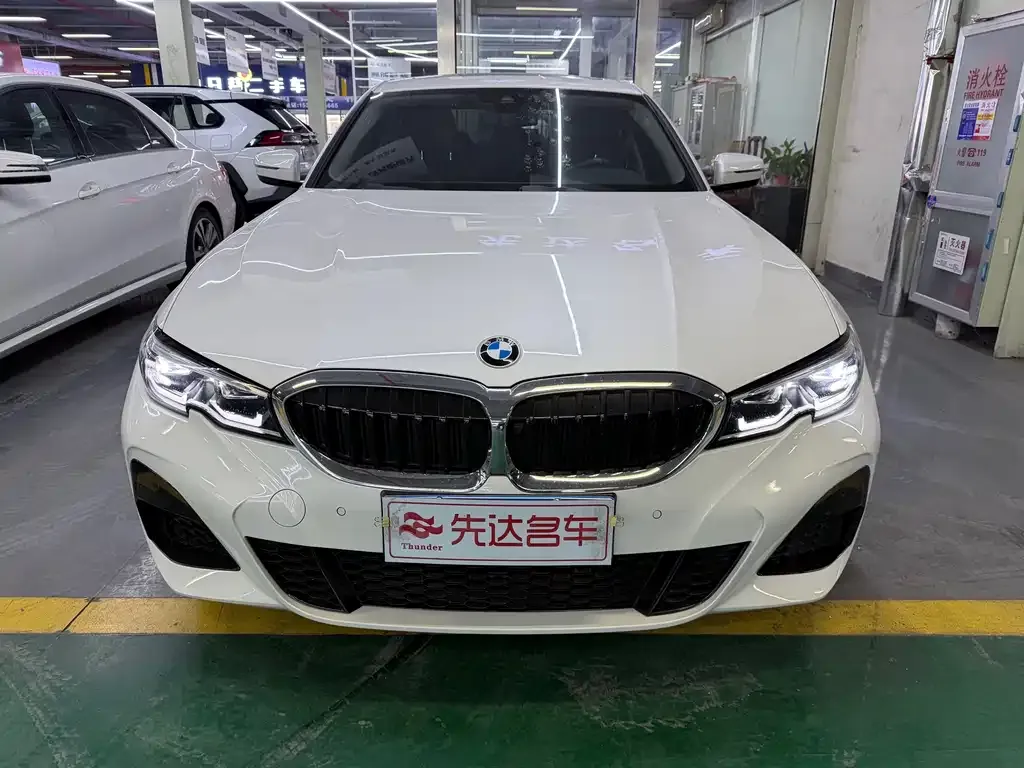 BMW 3 Series 2022 из CN, фото 1