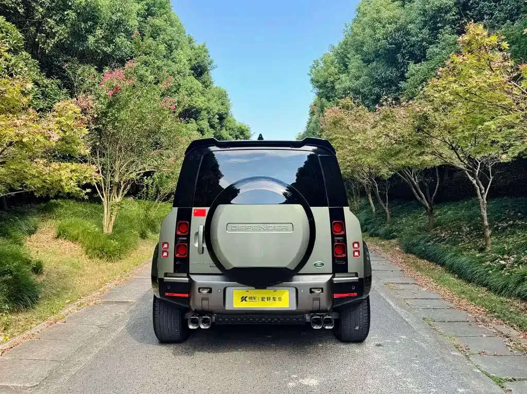 Land Rover Defender — фото 4
