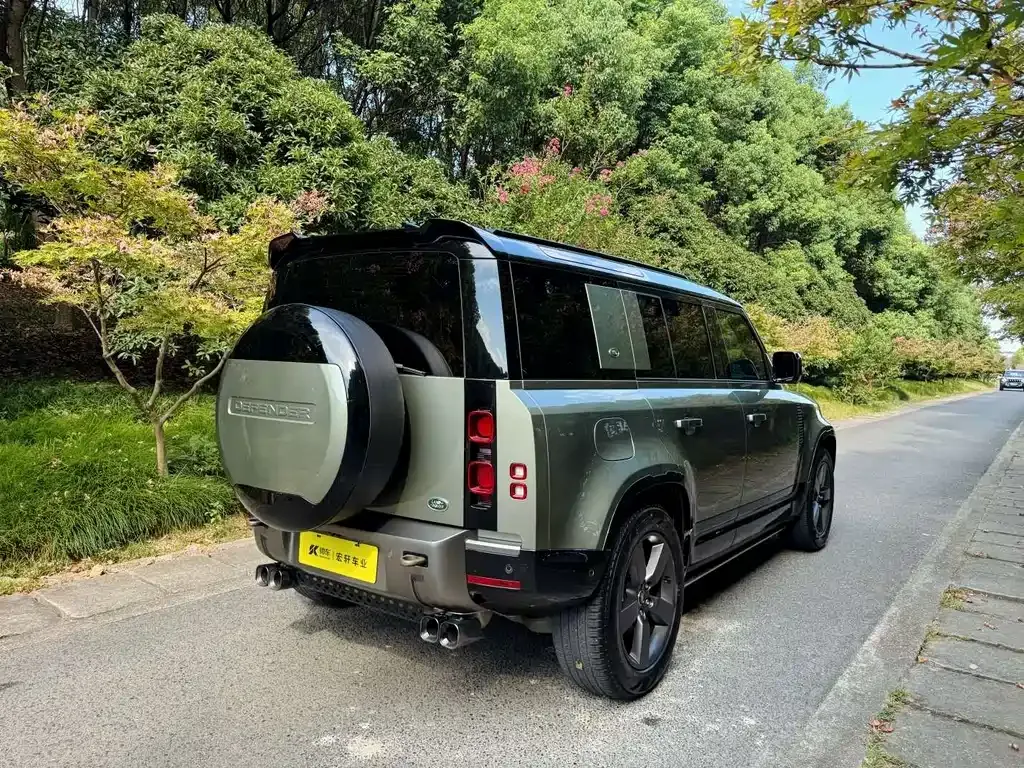 Land Rover Defender — фото 7