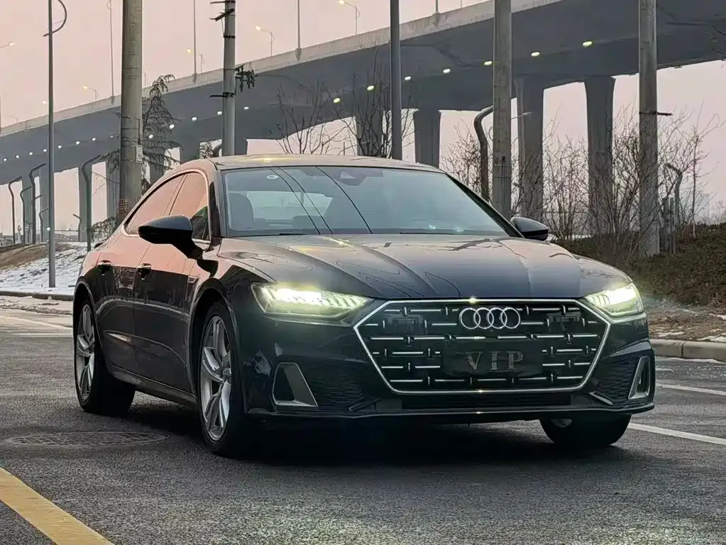 Audi A7L 2023 из CN, фото 1