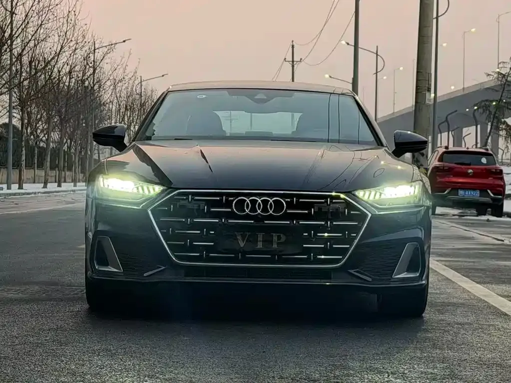 Audi A7L 2023 из CN, фото 7