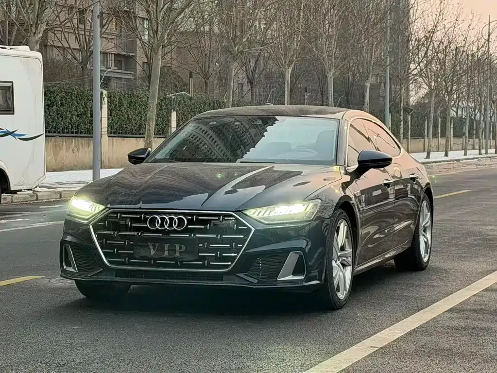 Audi A7L 2023 из CN, фото 10