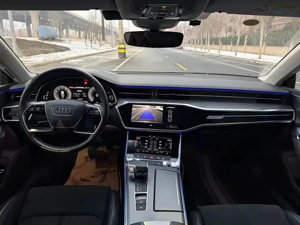 Audi A7L 2023 из CN, фото 4