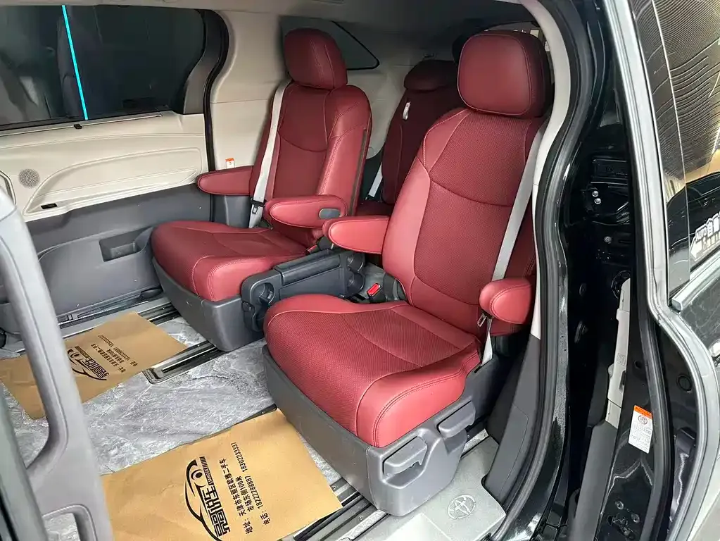 Toyota Granvia 2024 из CN, фото 10
