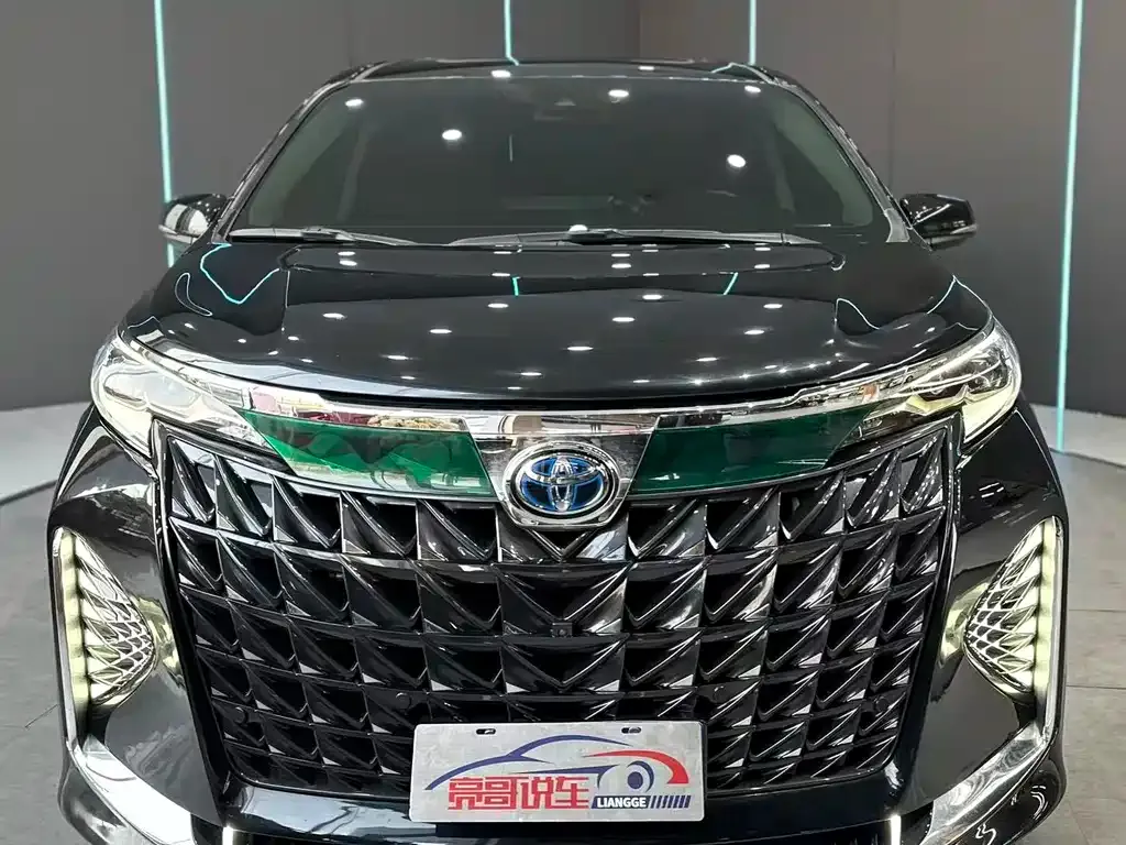 Toyota Granvia 2024 из CN, фото 3
