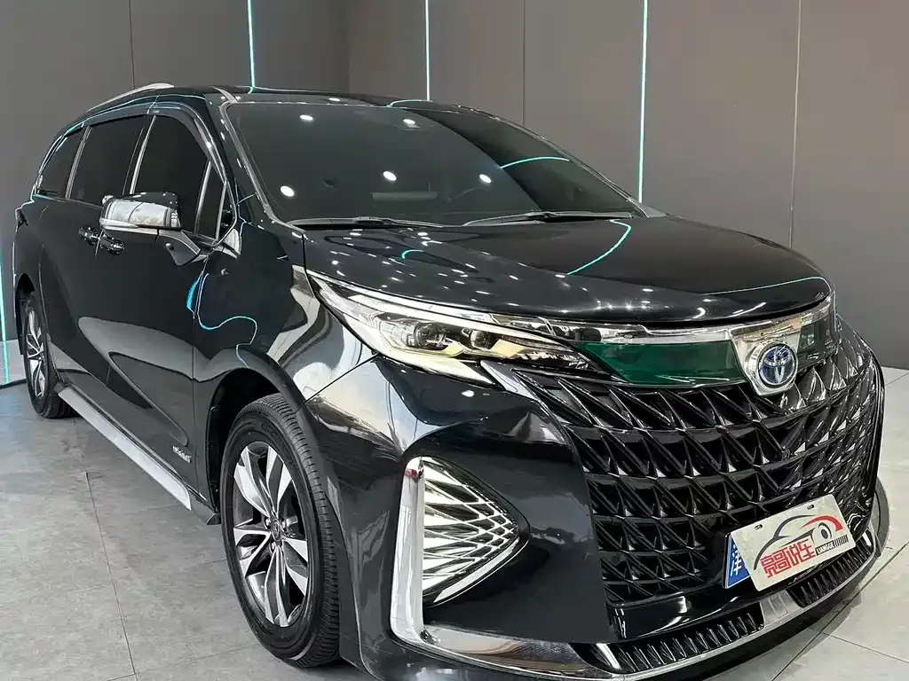 Toyota Granvia 2024 из CN, фото 8