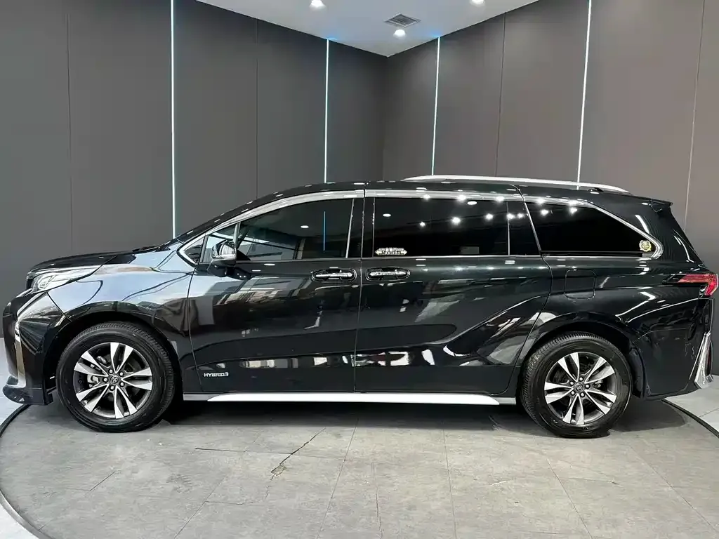 Toyota Granvia 2024 из CN, фото 4