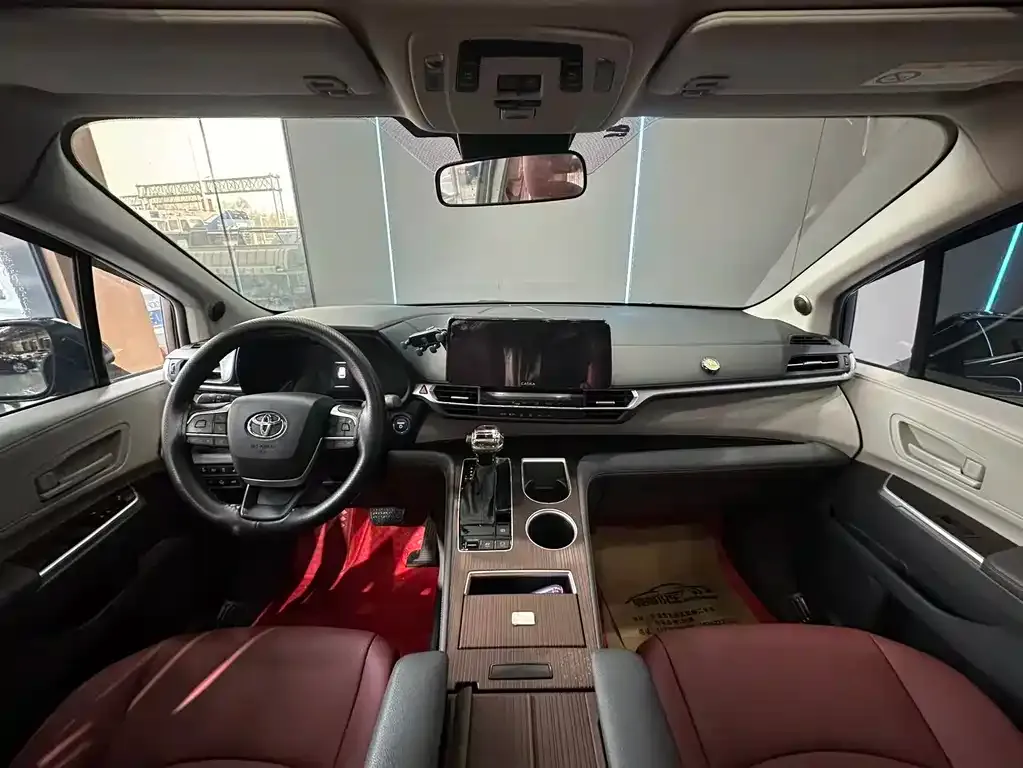 Toyota Granvia 2024 из CN, фото 7