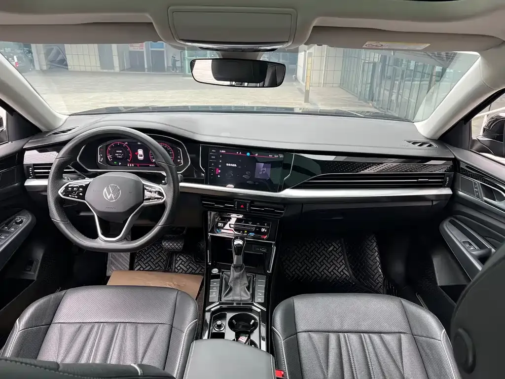Volkswagen Passat 2023 из CN, фото 5