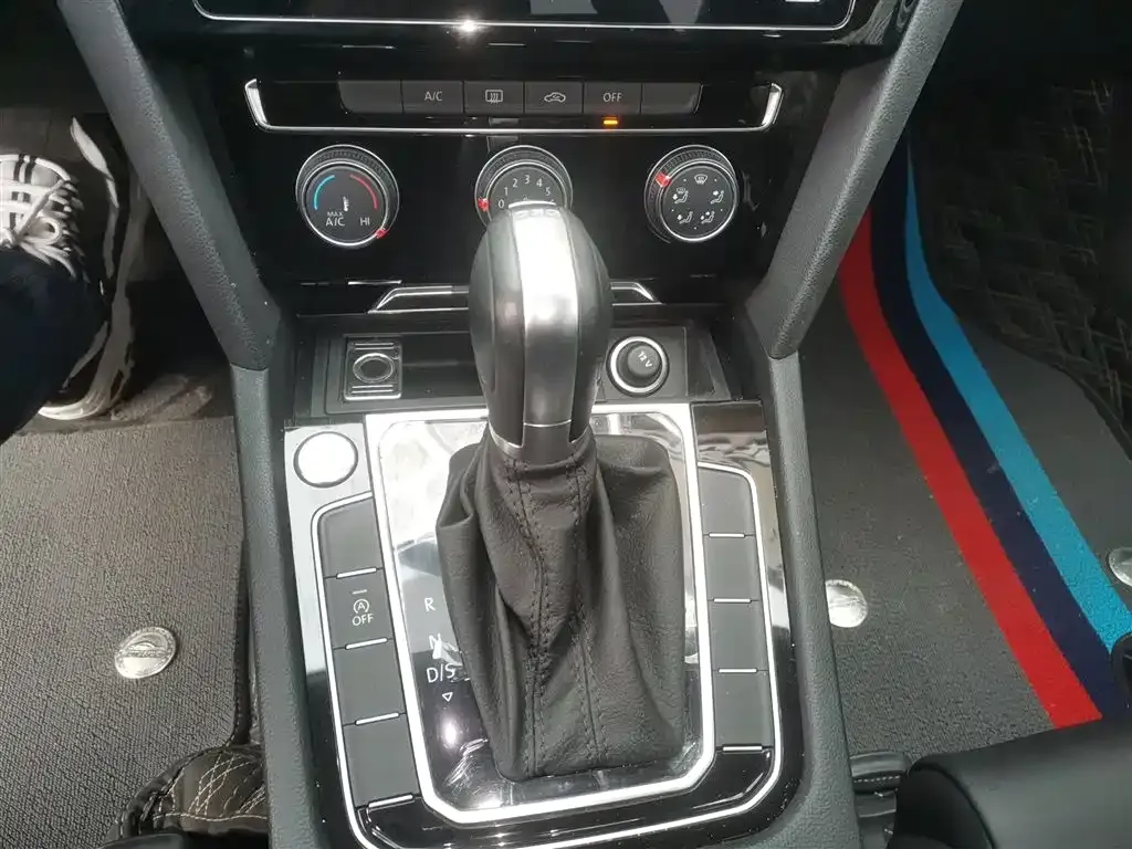 Volkswagen Magotan 2024 из CN, фото 5