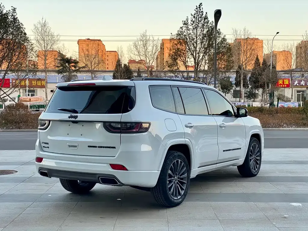 Jeep Grand Commander 2021 из CN, фото 10