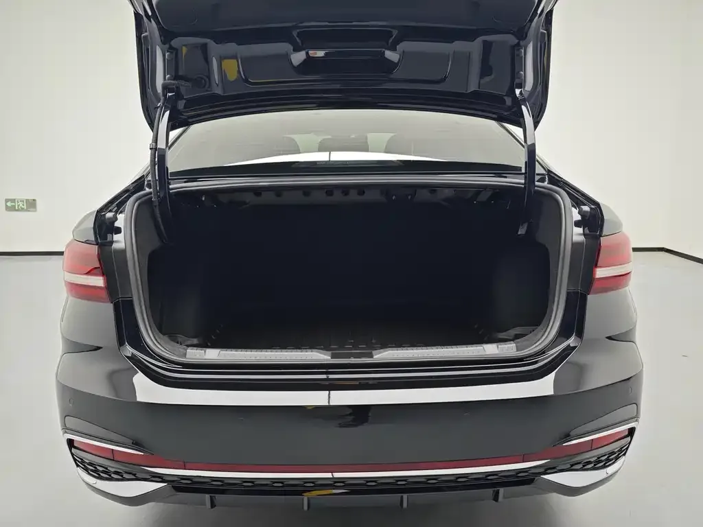 Volkswagen Lavida 2024 из CN, фото 8
