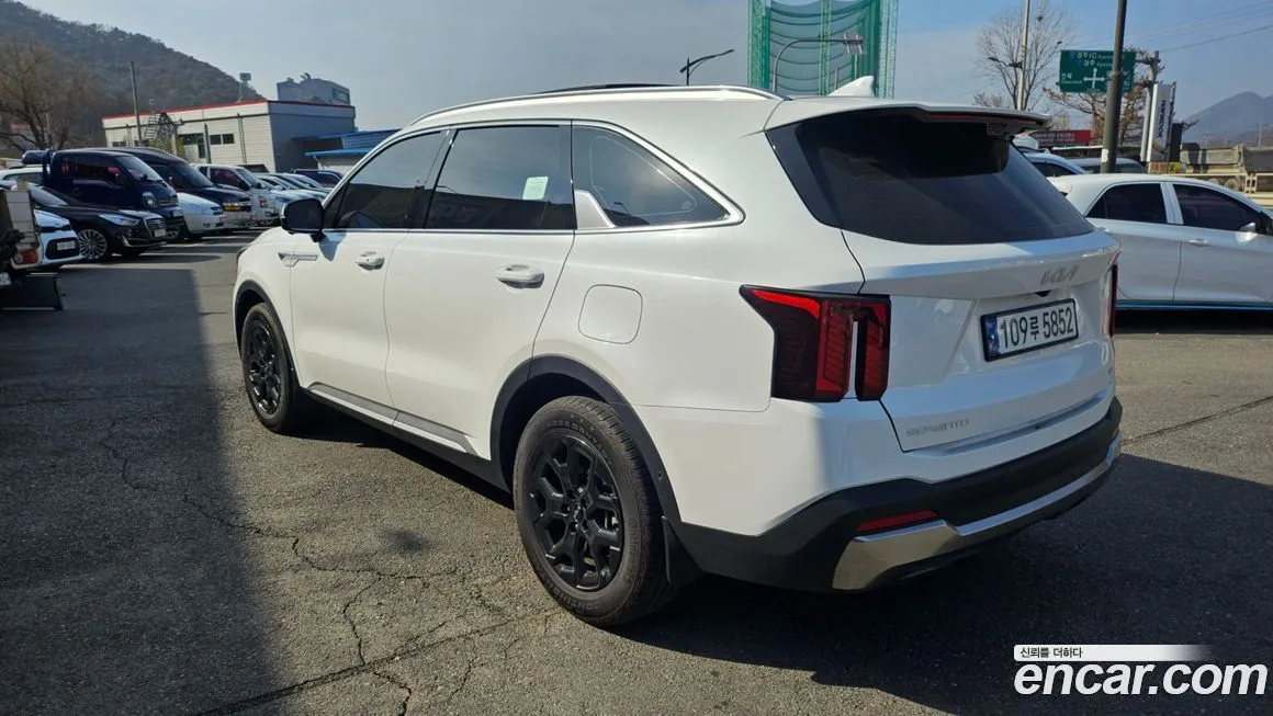 Kia Sorento — фото 5