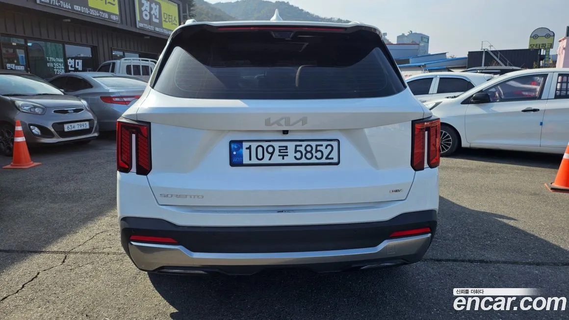 Kia Sorento — фото 8