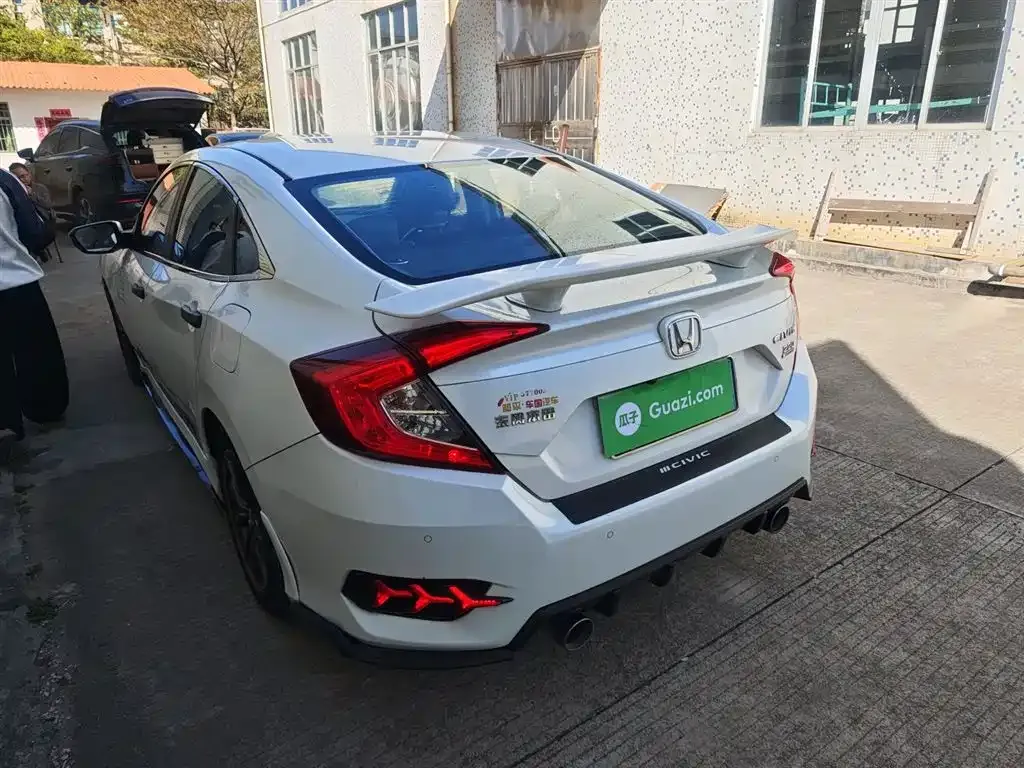 Honda Civic — фото 5