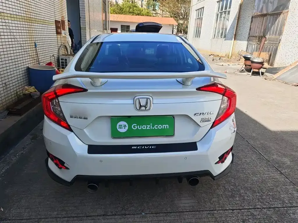 Honda Civic — фото 10