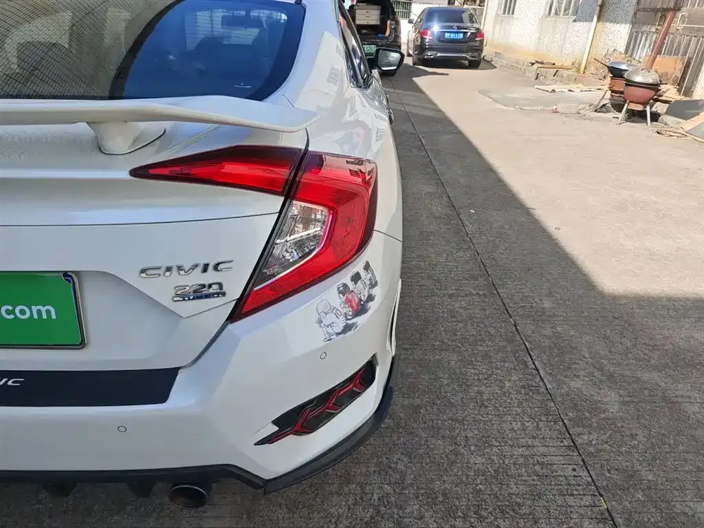Honda Civic — фото 3