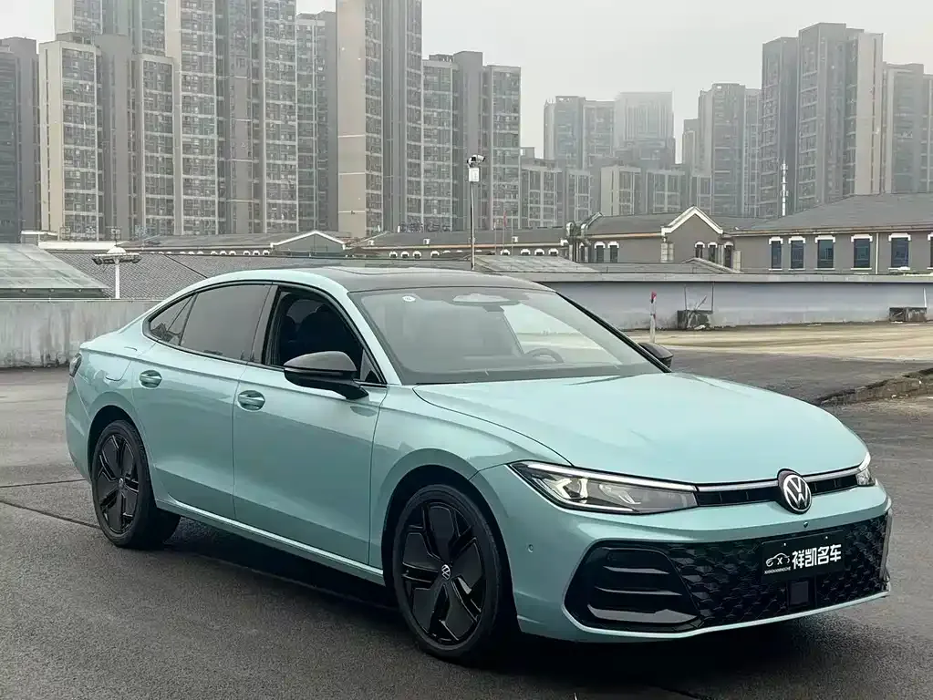 Volkswagen Passat 2024 из CN, фото 2