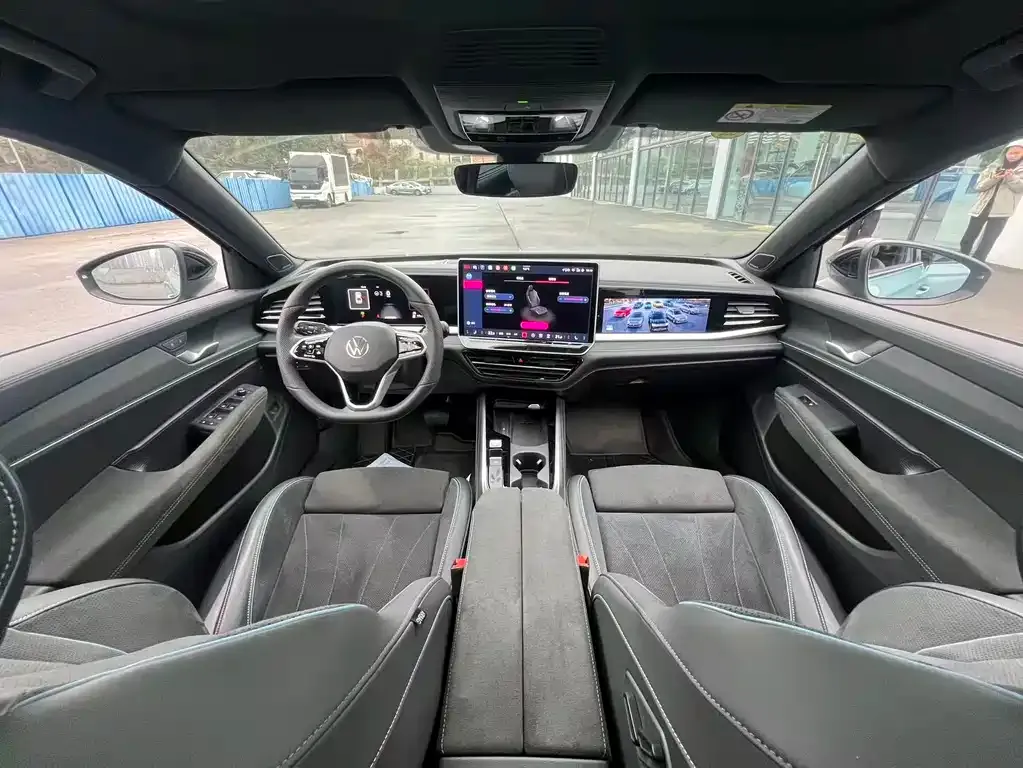 Volkswagen Passat 2024 из CN, фото 4