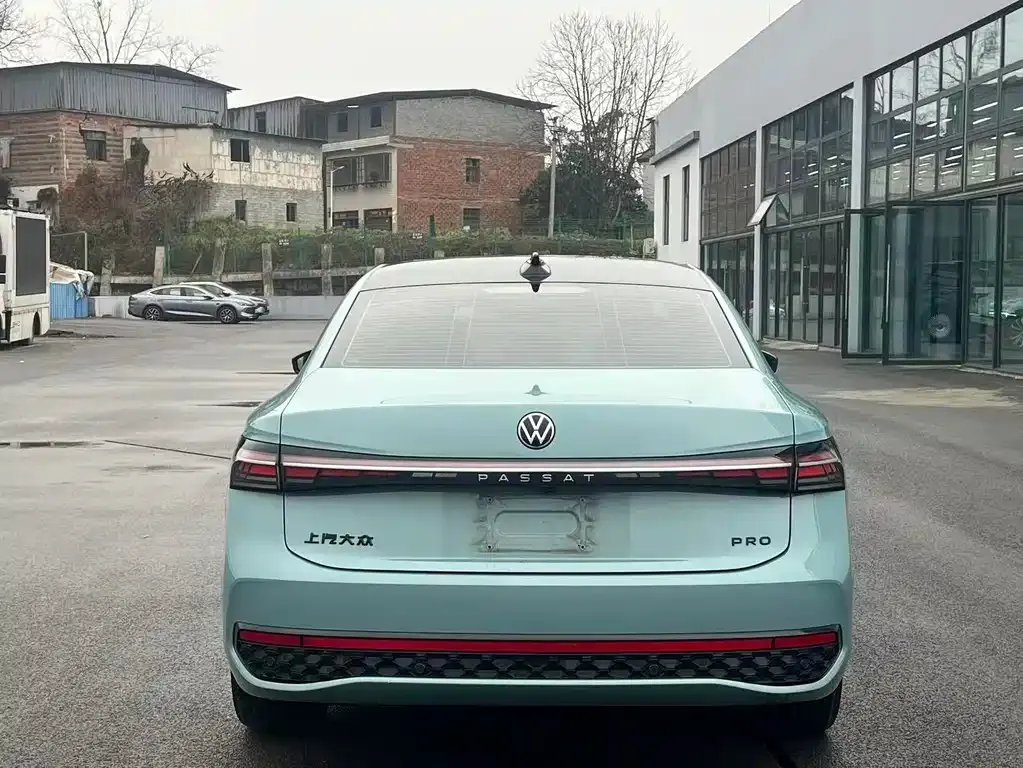 Volkswagen Passat 2024 из CN, фото 3